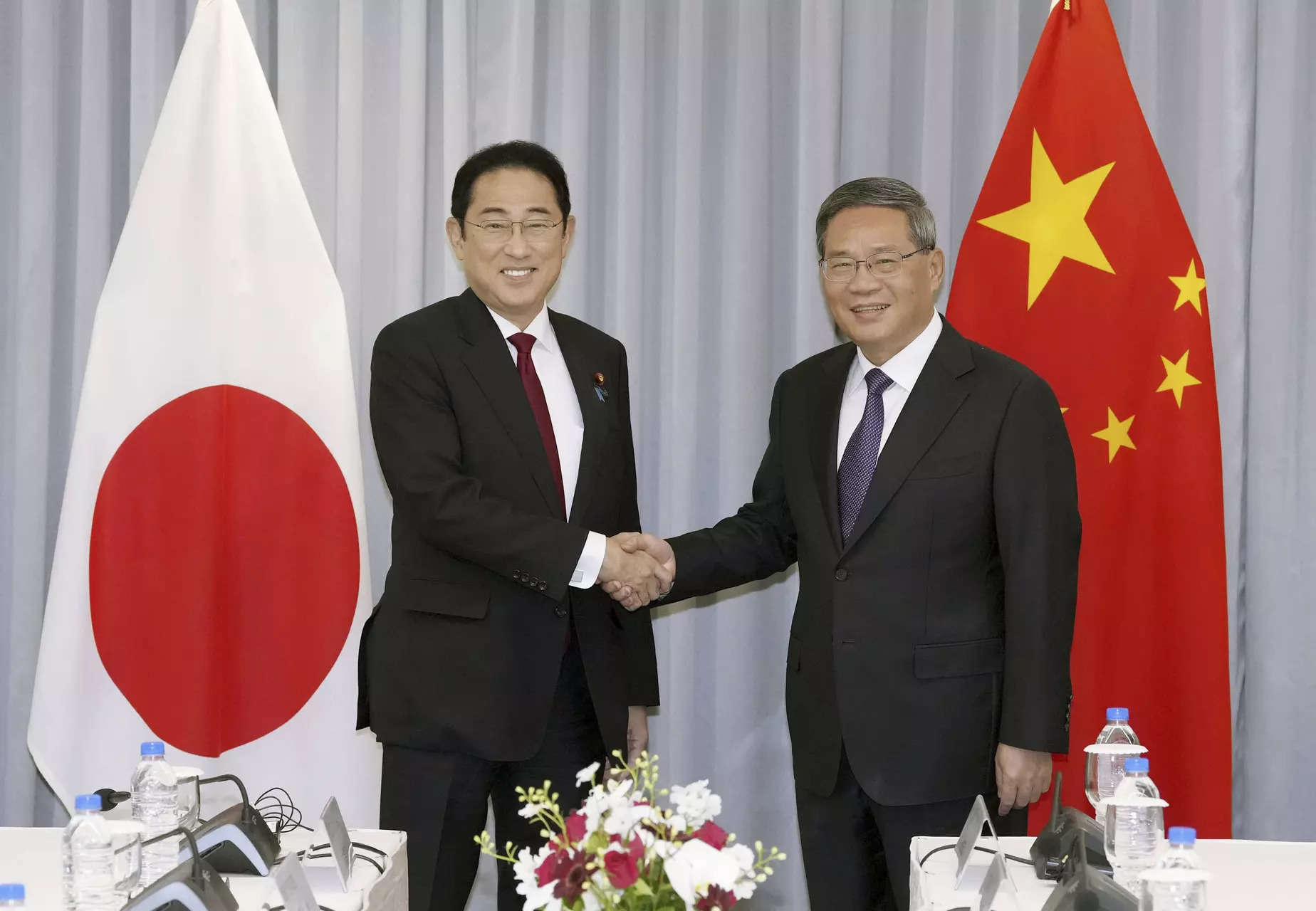 Chinese and Japanese leaders in South Korea for their first trilateral meeting since 2019 
