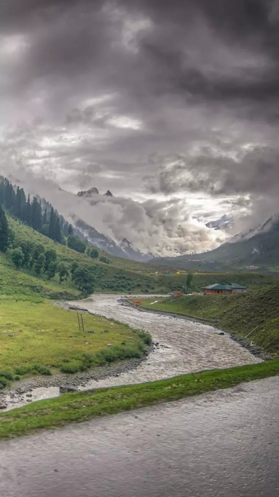 8 breathtaking monsoon getaways from Delhi to soothe your soul 