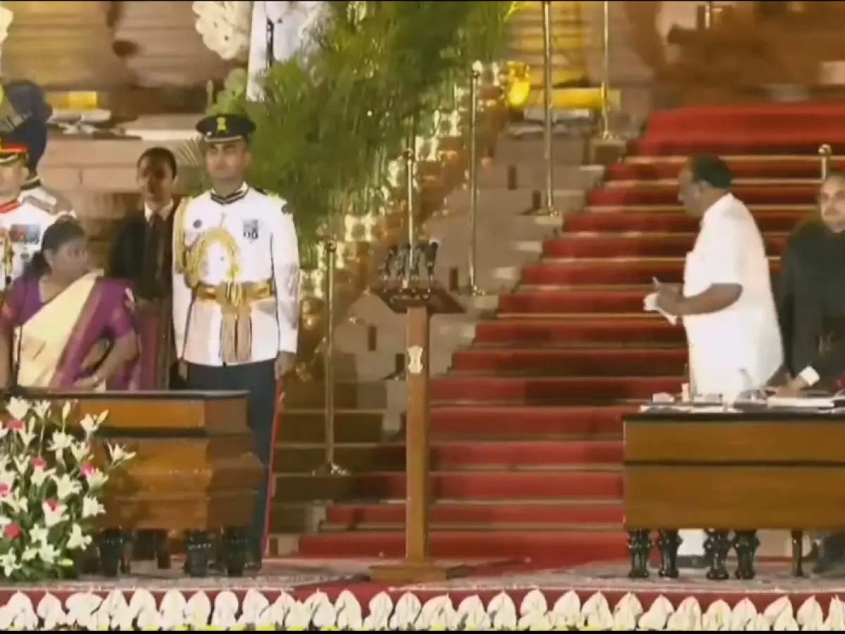 Leopard in Rashtrapati Bhavan? Mysterious animal seen during Modi Cabinet oath-taking ceremony. Watch viral video 