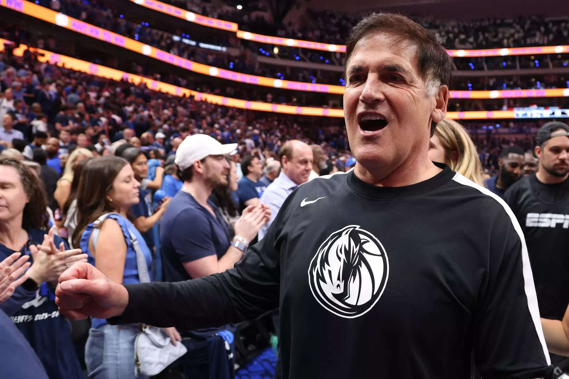 Here's how Shark Tank judge Mark Cuban made 300 of his employees into millionaires 