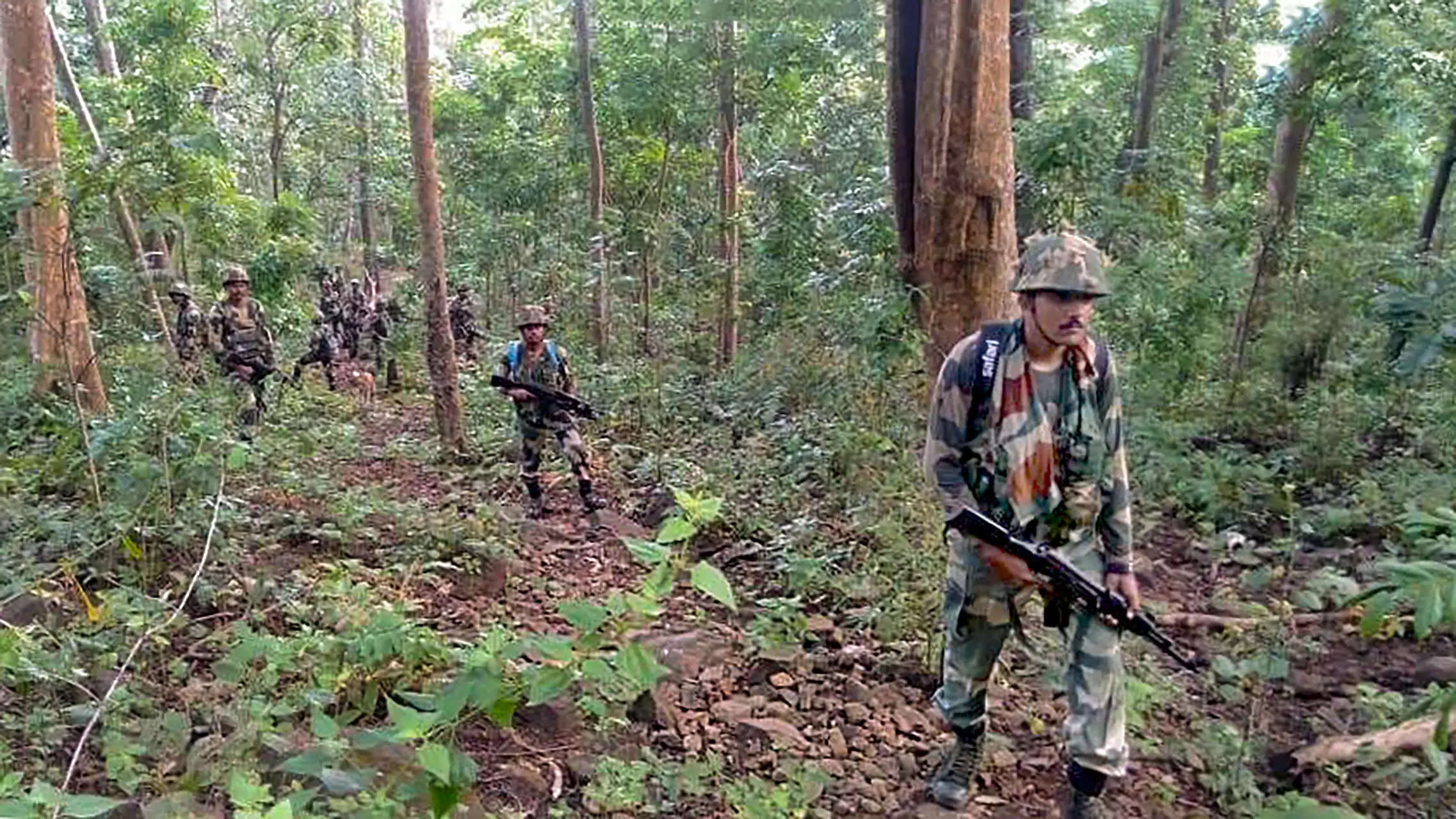 Eight Naxalites, one security personnel killed in encounter in Chhattisgarh's Narayanpur 