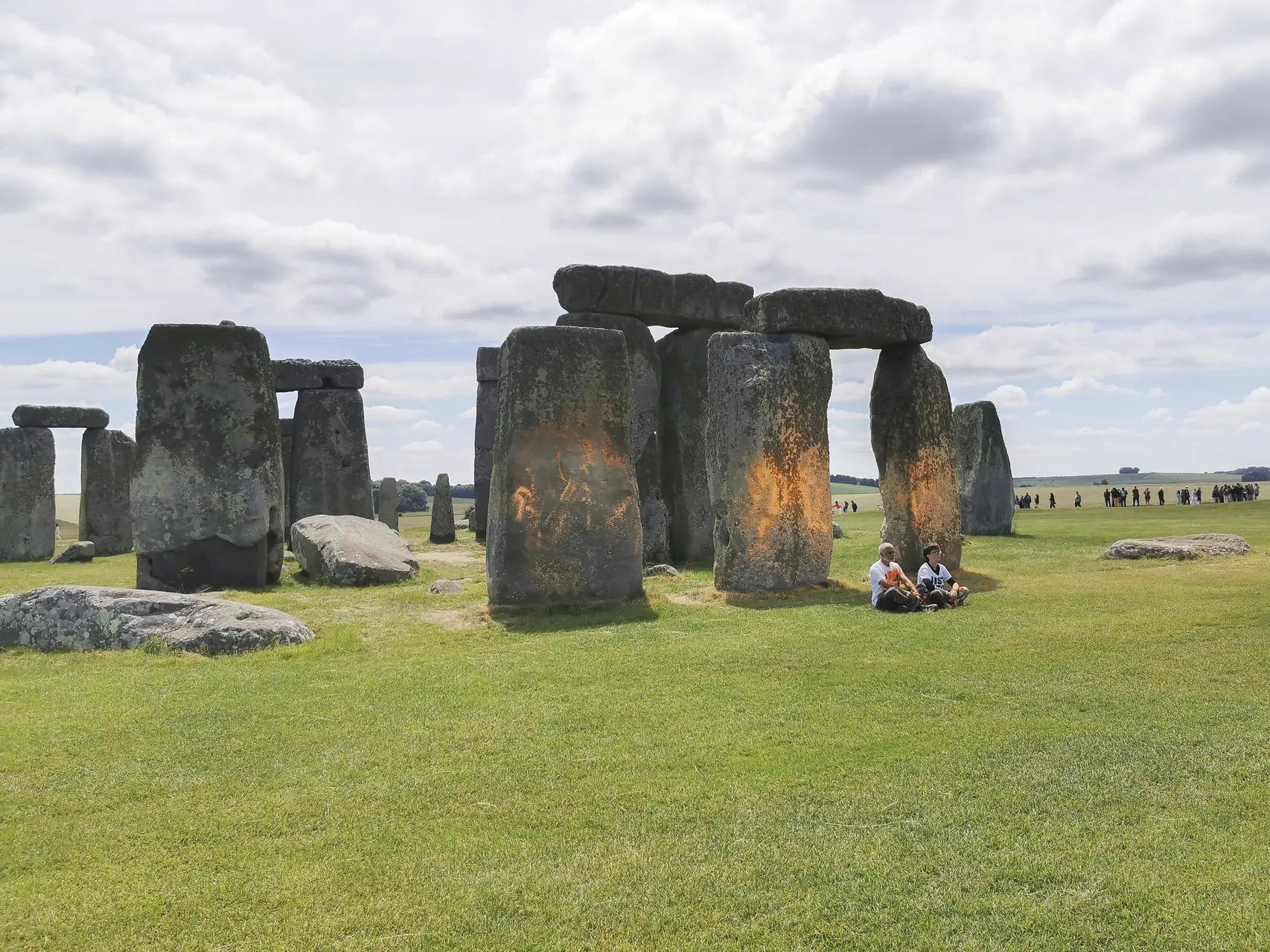 Summer Solstice 2024: Who painted Stonehenge with orange? Know entire incident 