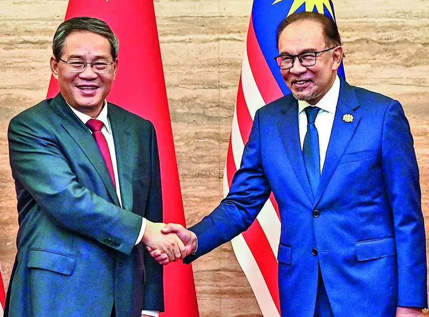 Chinese premier in Malaysia to push east coast rail link 