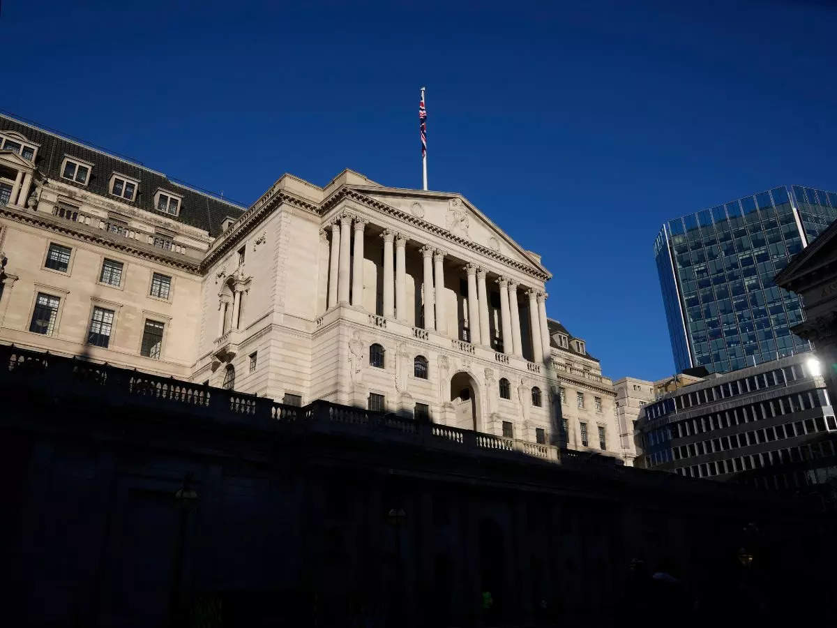 Bank of England keeps main interest rate unchanged at 5.25% ahead of UK election 