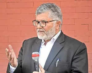 Former J&K High Court Bar Association Srinagar president Mian Qayoom detained for questioning, elections put on hold 