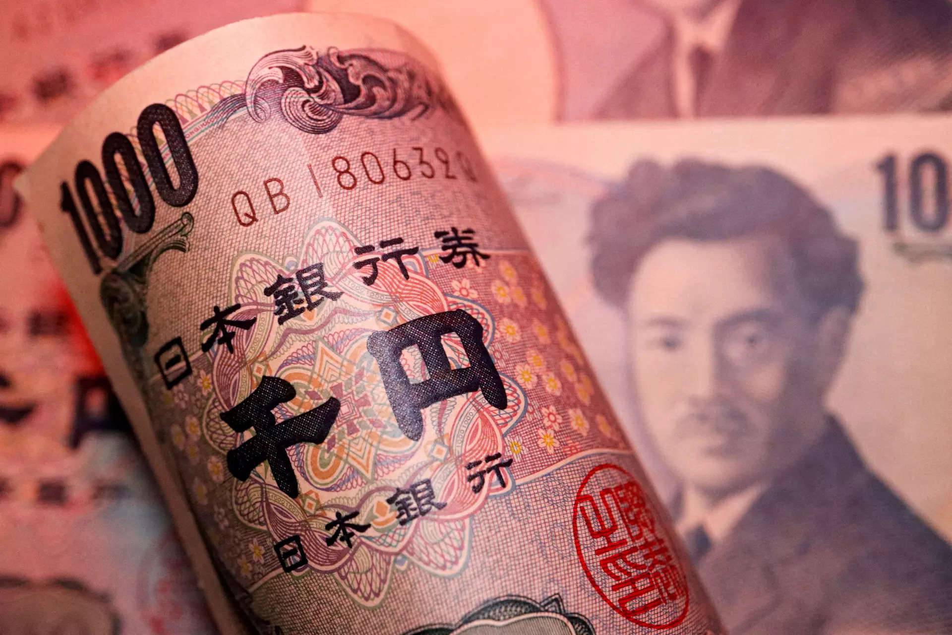 What would Japanese intervention to boost a weak yen look like? 