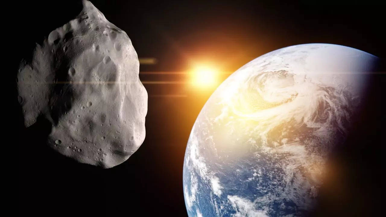 'Planet-killer asteroid' is about to cross the Earth at great speeds: How to watch it live? 