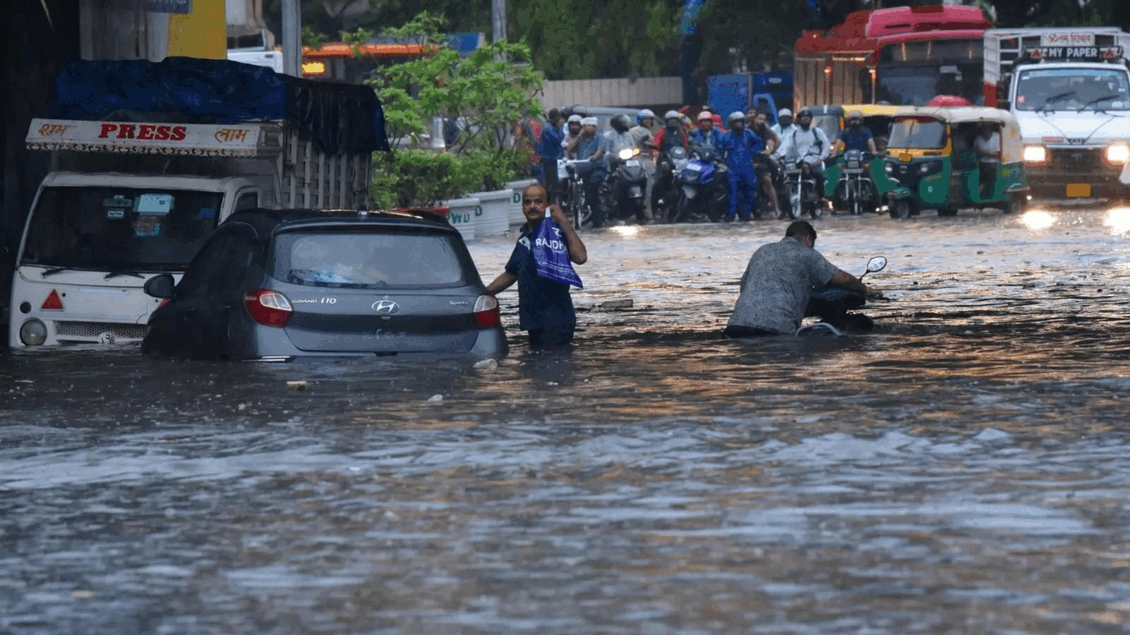 Delhi faces rain fury; records highest rainfall in 88 years 