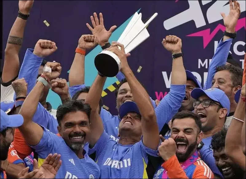 Rahul Dravid: After double dissappintment, how 'The Wall' helped India scale the world cup summit 
