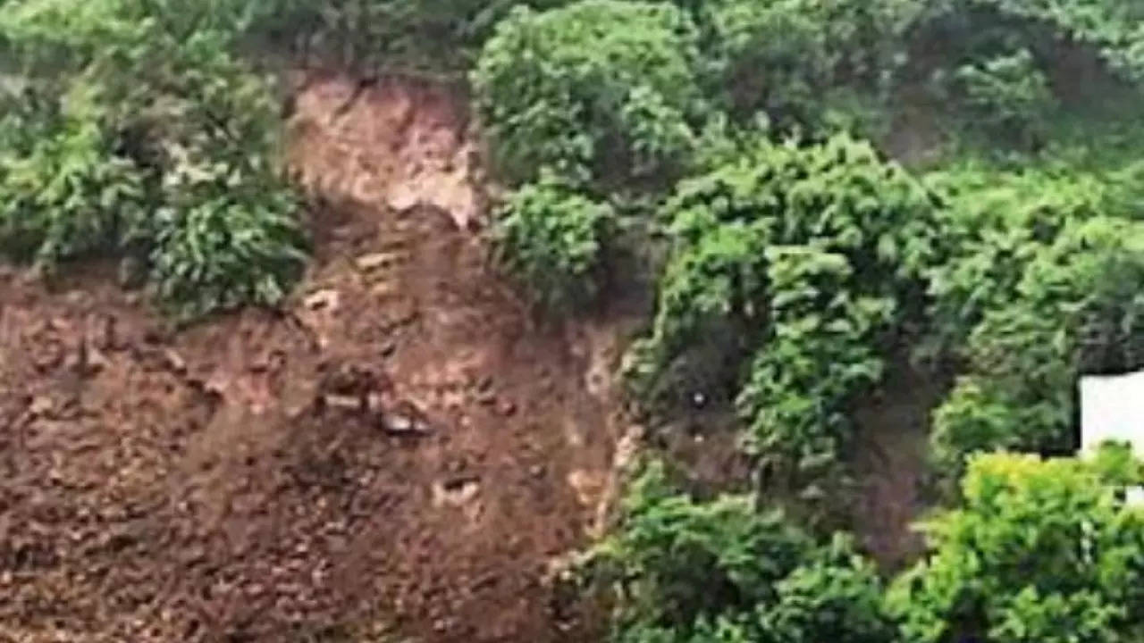 Rains hit parts of Jammu, massive landslide blocks Kishtwar-Paddar road as IMD issues warning 