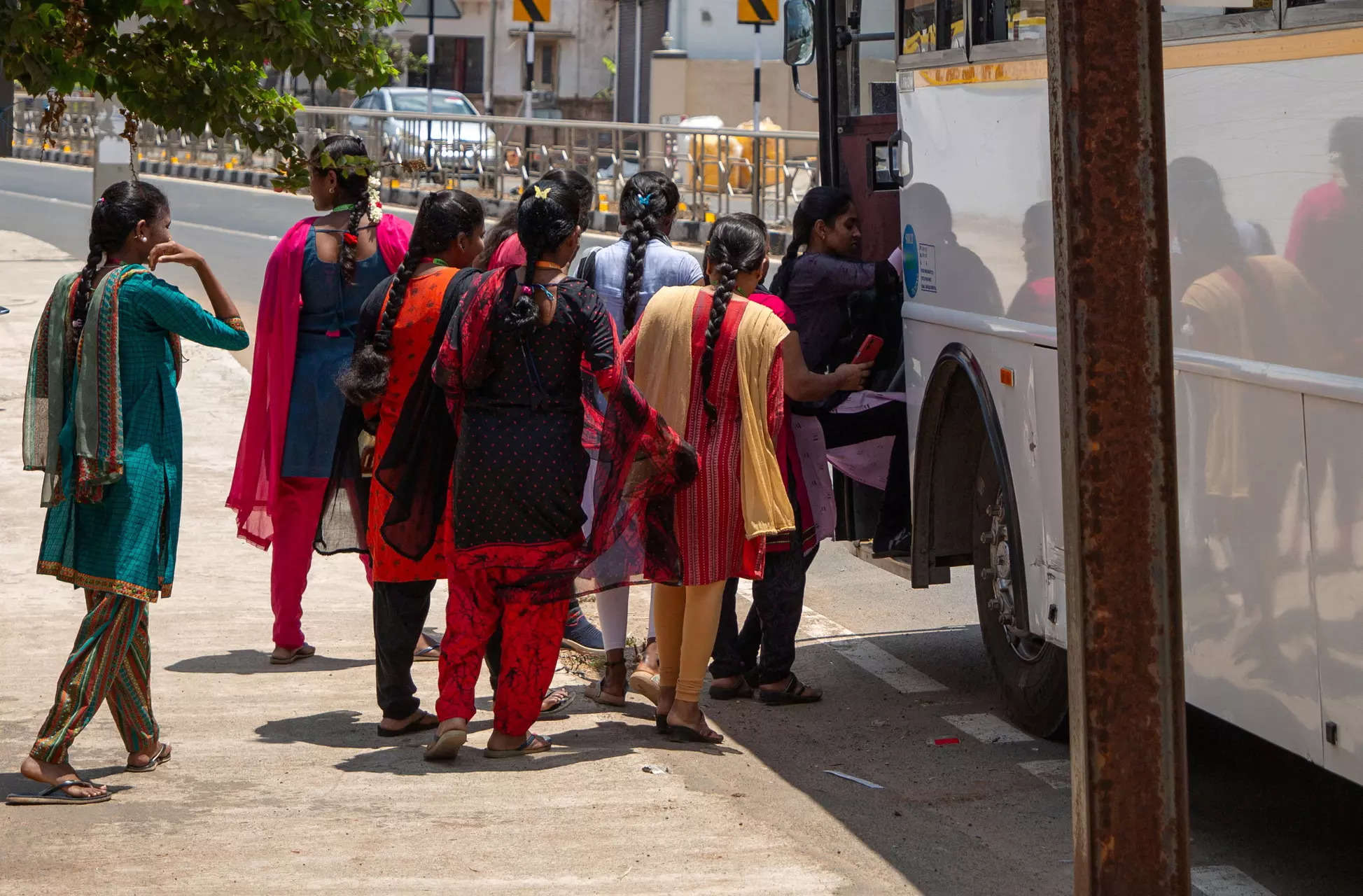 Karnataka extends social security to unorganized transportation workers in a first in India 