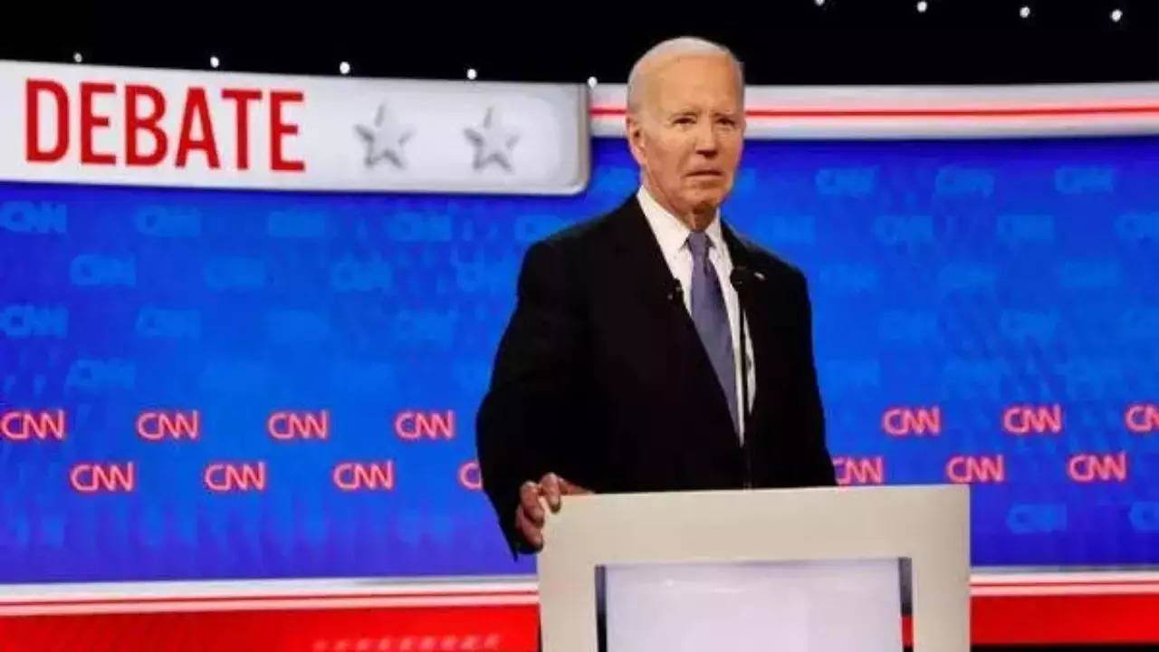 Biden’s key aides under fire after his lackluster performance in the debate 