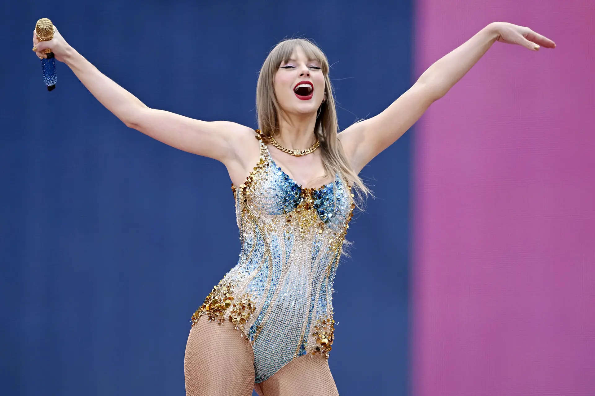 How much does Taylor Swift earn from each show? Know about her Eras Tour earnings and total net  worth 