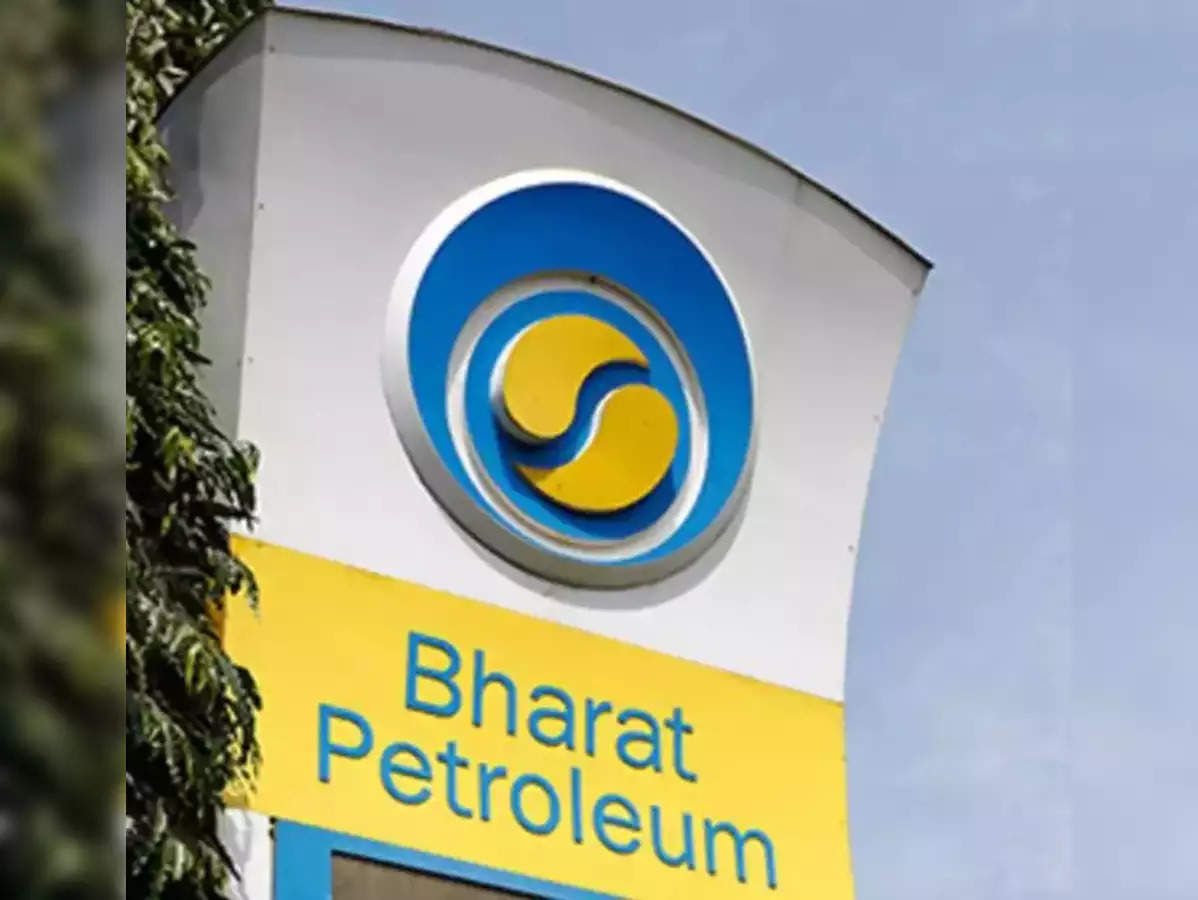 Reduce Bharat Petroleum Corporation, target price Rs 275:  HDFC Securities  