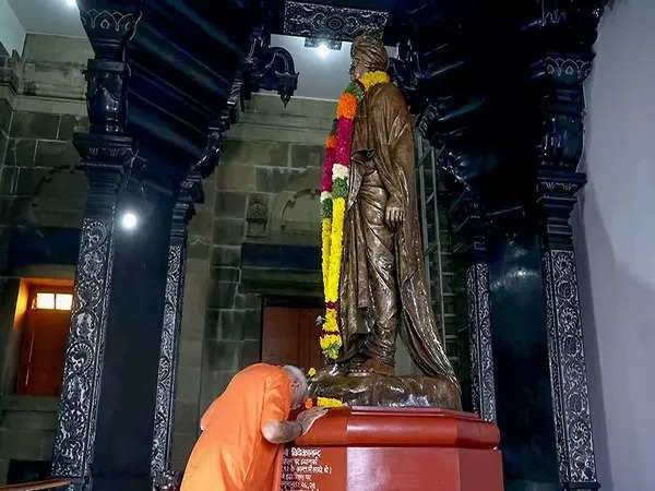 PM Modi pays homage to Swami Vivekananda on his death anniversary 