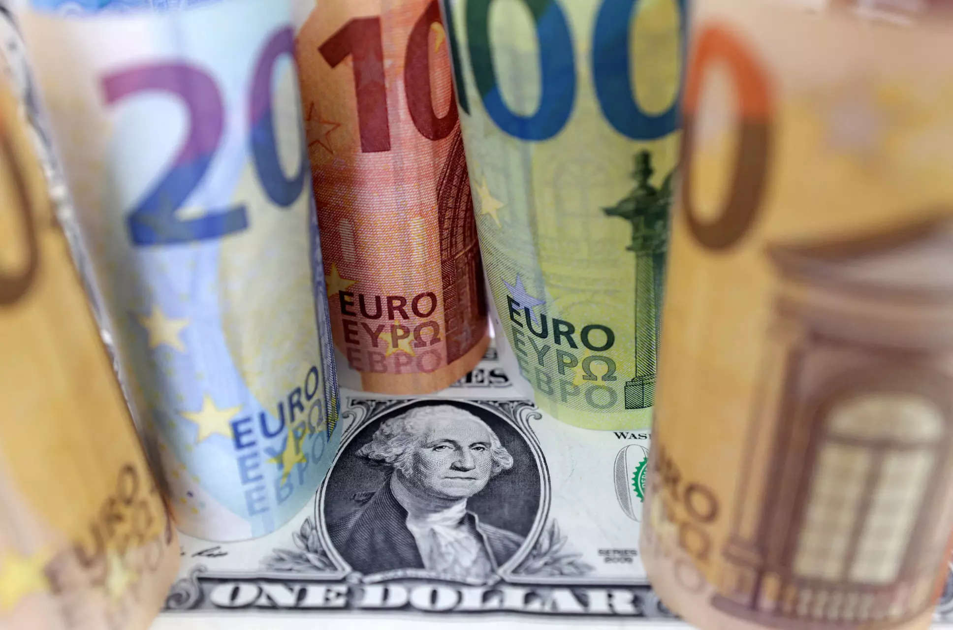 Euro eases on French poll gridlock, dollar sluggish after US payrolls 