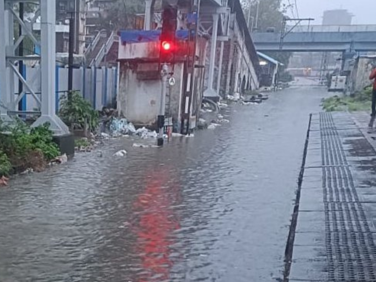 Mumbai local train services impacted due to heavy rains. Western, Central Railways issue updates 