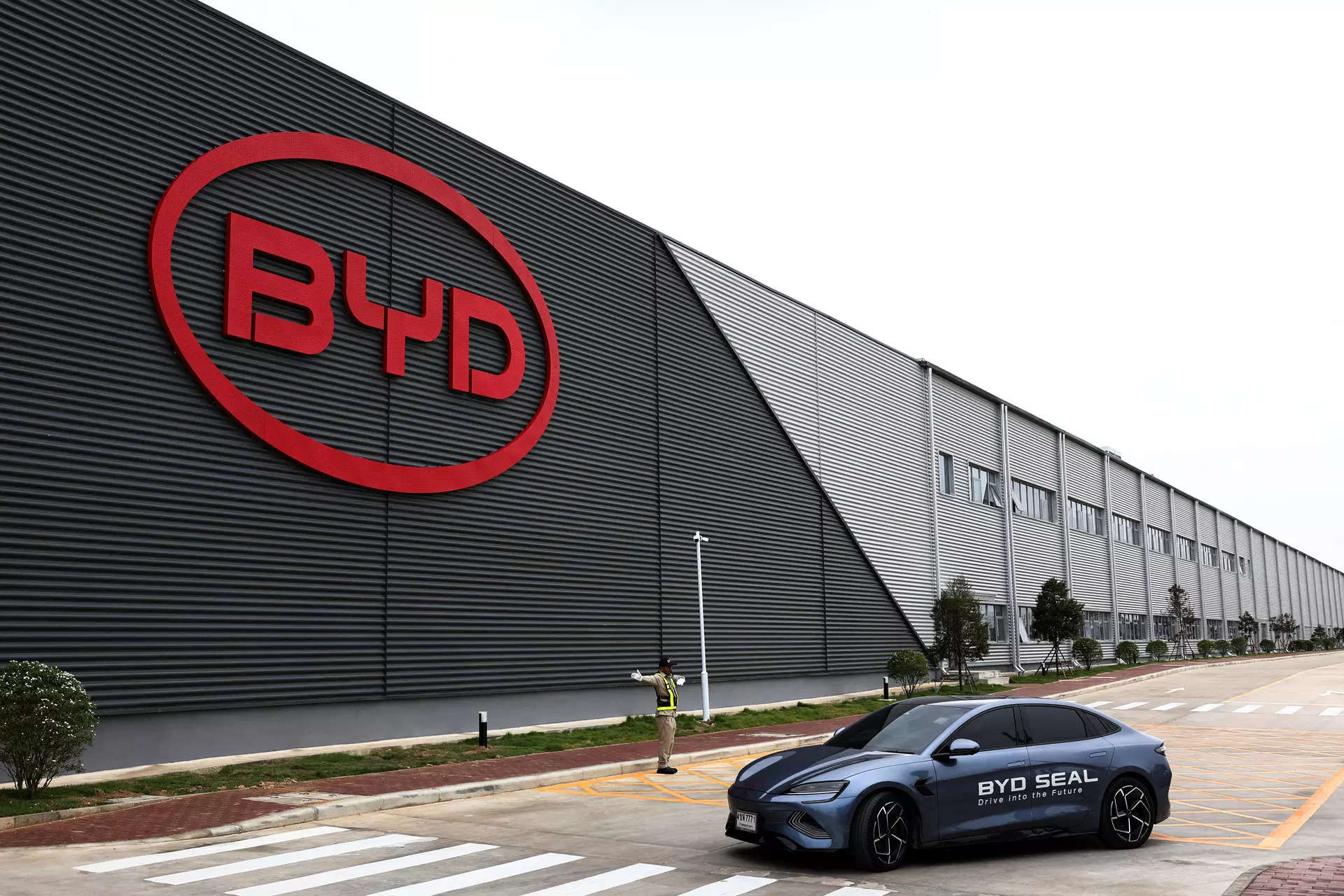 BYD India appoints Rajeev Chauhan as VP of electric passenger vehicle business 