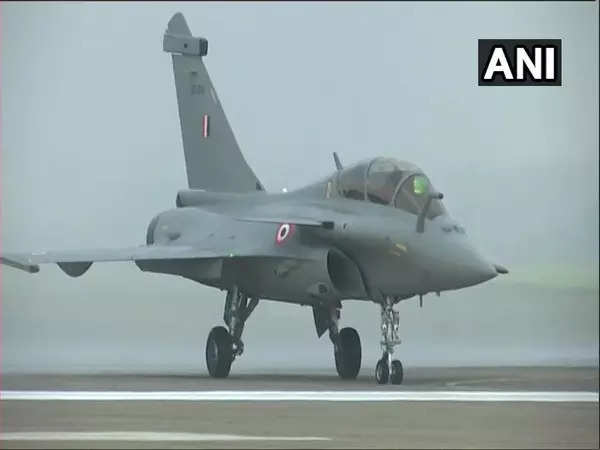 India bargaining hard for better deal with France for Rs 50,000 crore-plus Rafale Marine jets contract 