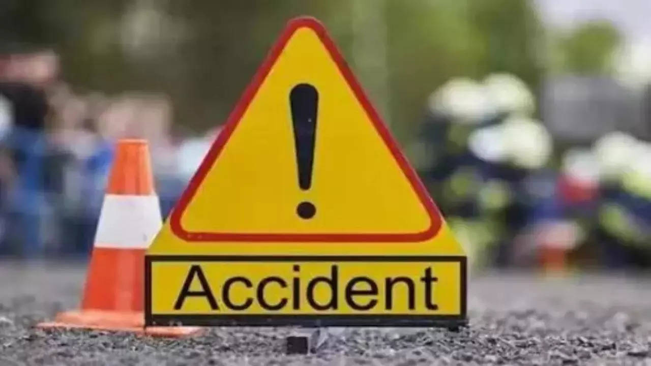 At least 18 killed, 19 hurt as bus collides with tanker in UP's Unnao 