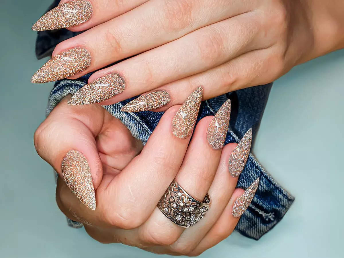 Gel polish, acrylic nails: How a booming industry can cause cancer 