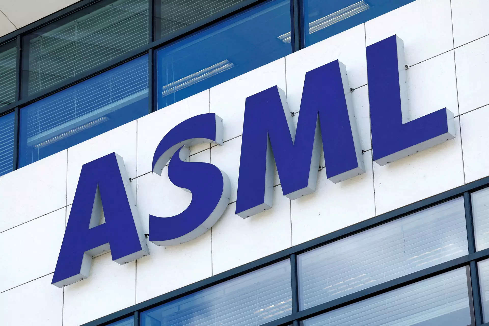ASML's order book expected to benefit from AI chip boom 