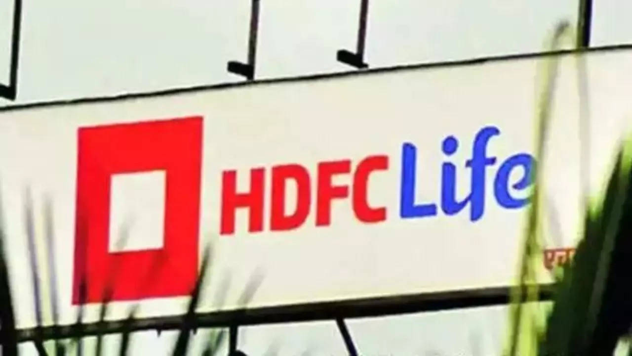 HDFC Life shares rise 2% post Q1 results. Should you buy, sell or hold? 