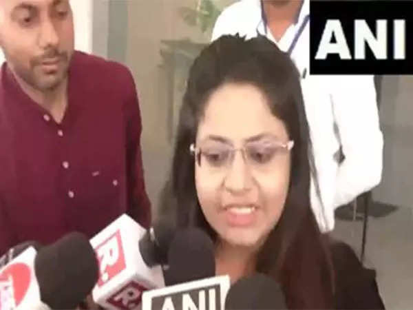 Trainee IAS officer Puja Khedkar's mother detained by Pune police 
