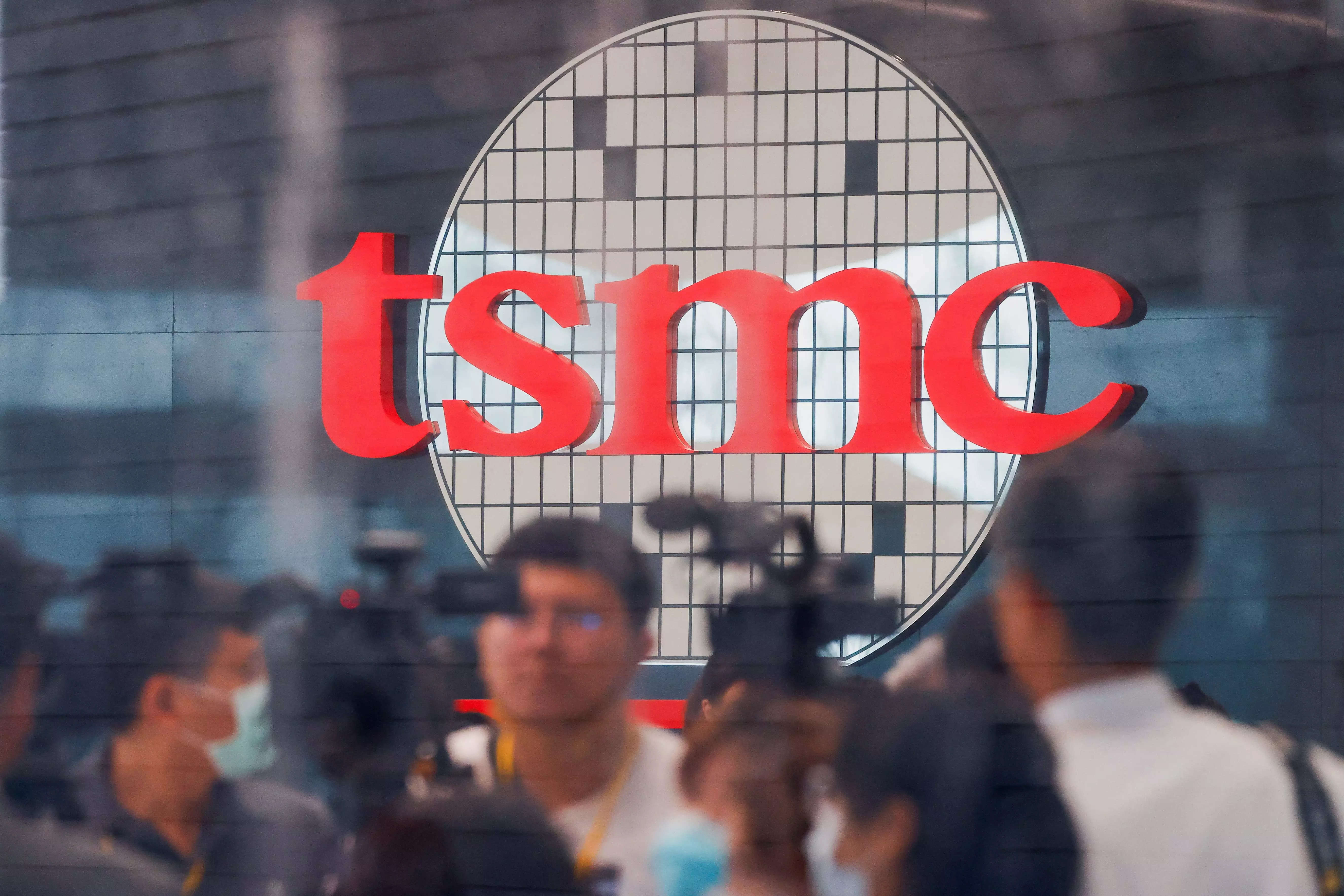 TSMC rides AI demand to raise revenue forecast, says no to US joint venture 
