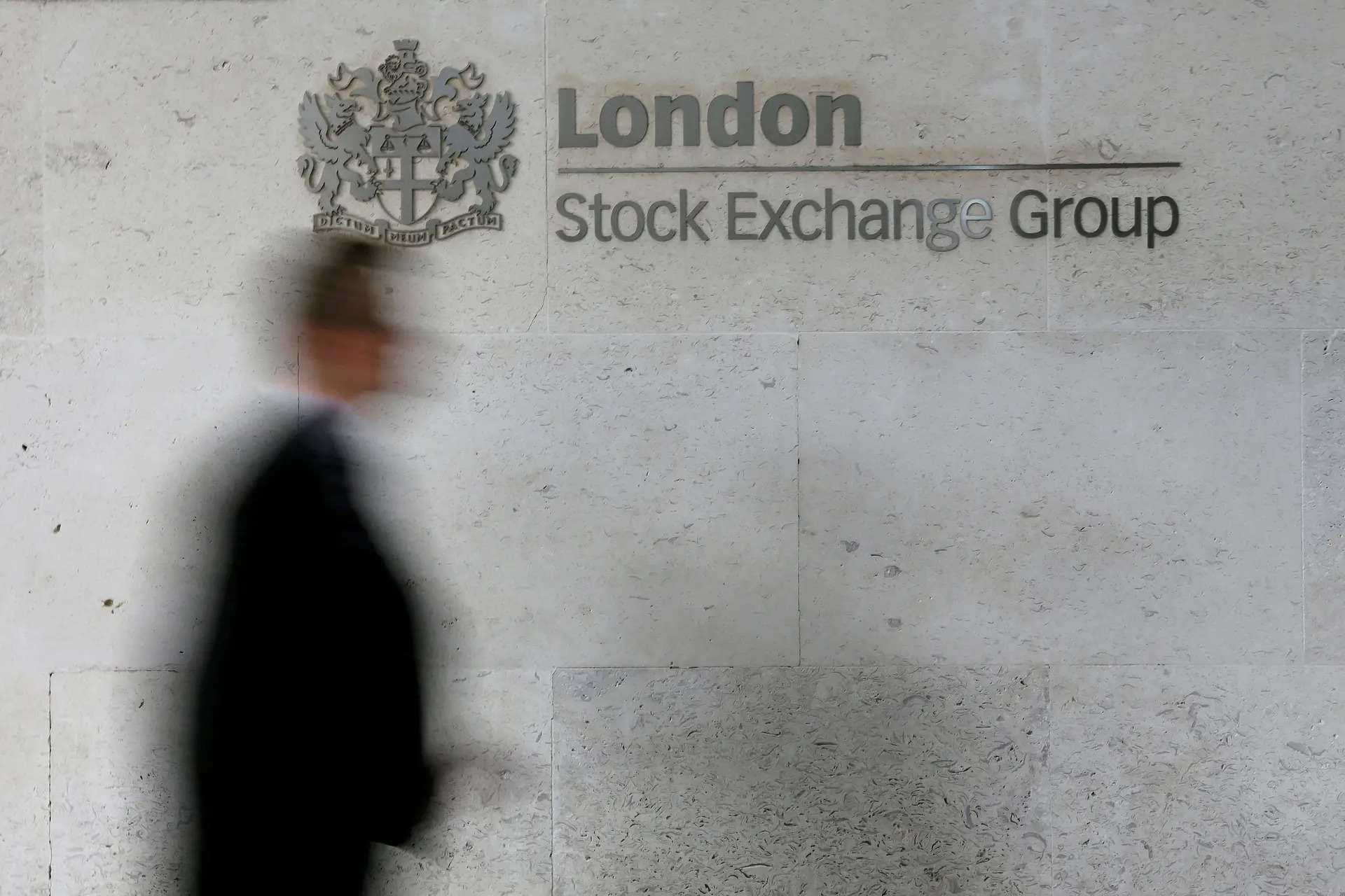 Microsoft Outage: London Stock Exchange joins banks, airlines in flood of service disruptions 