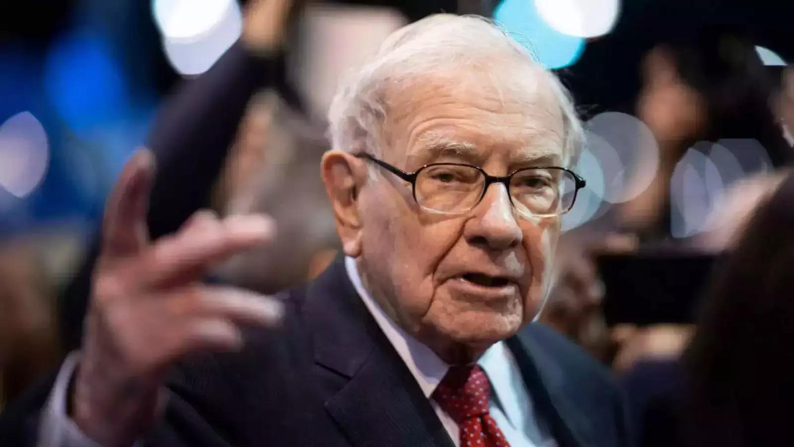Berkshire sells close to $1.5 billion shares of Bank of America 