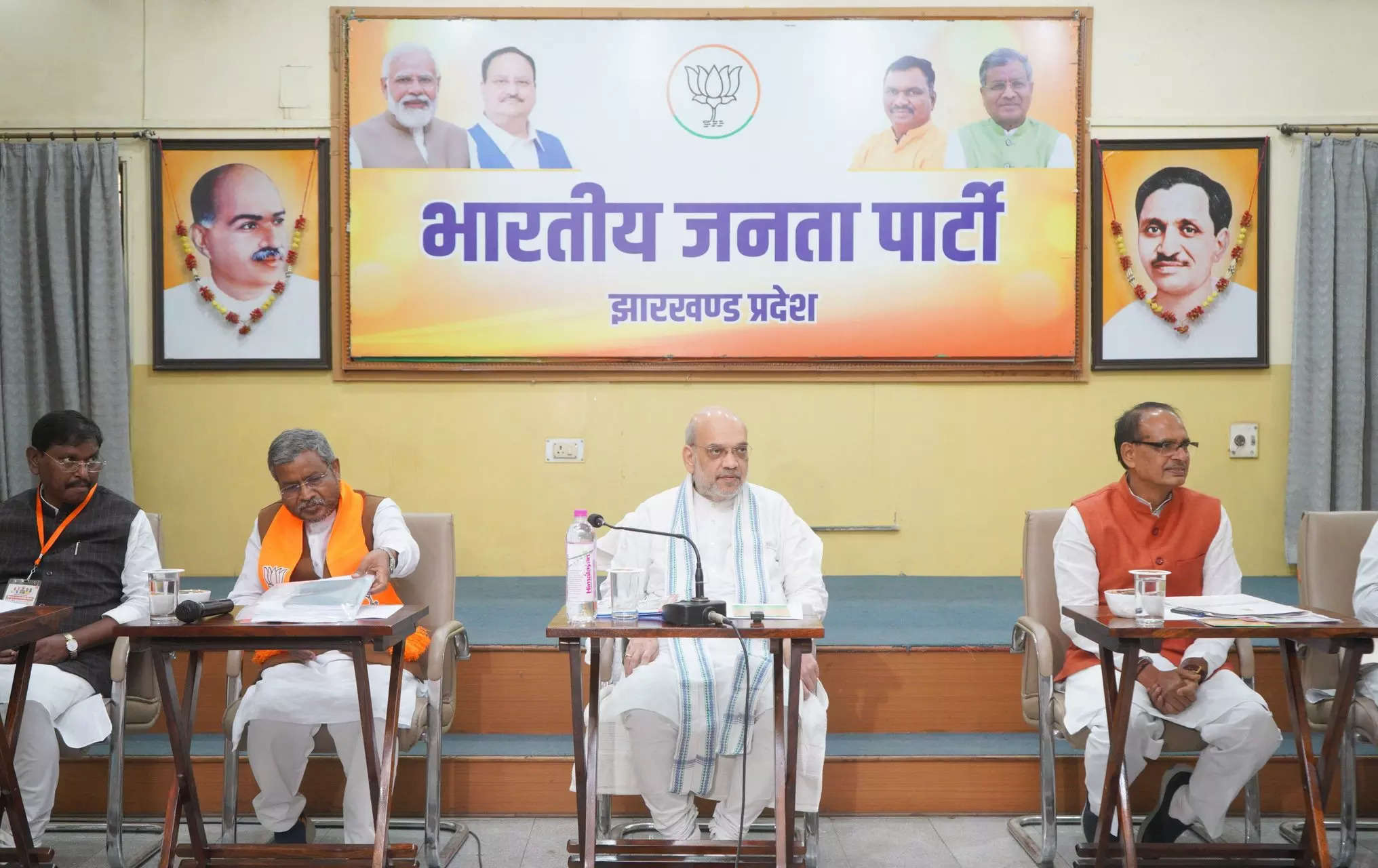 Amit Shah launches attack on Hemant Soren-led govt, says Jharkhand's tribal count declining fastest in country 
