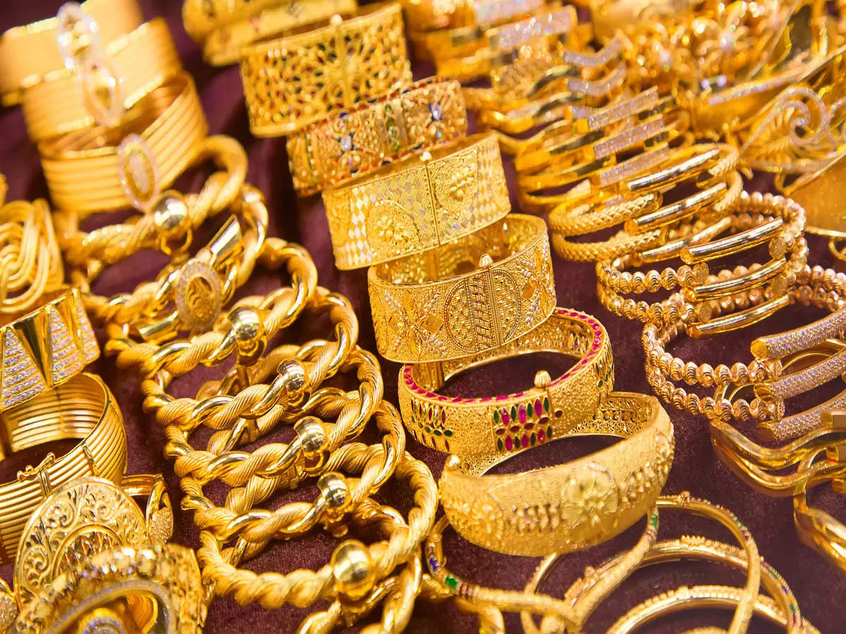 Gold and silver to become cheaper, customs duty cut to 6% 