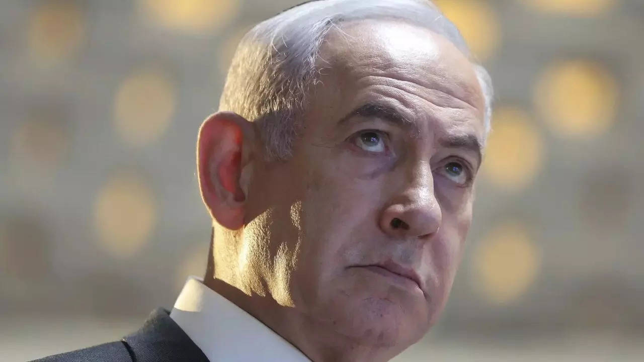 Benjamin Netanyahu: A small man in a big time? 