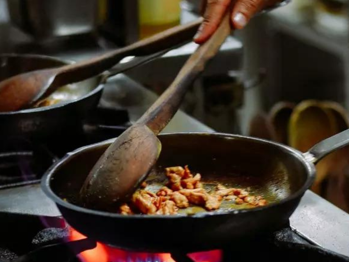 If your non-stick pan safe? Teflon flu cases surge in US. What ICMR guidelines say 