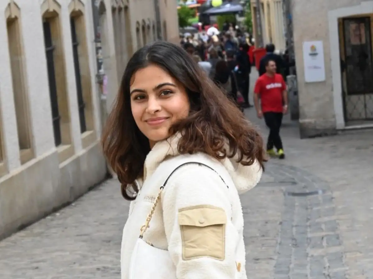 Manu Rangar When Olympics medalist Manu Bhaker, a Delhi's Lady Shri Ram College ...