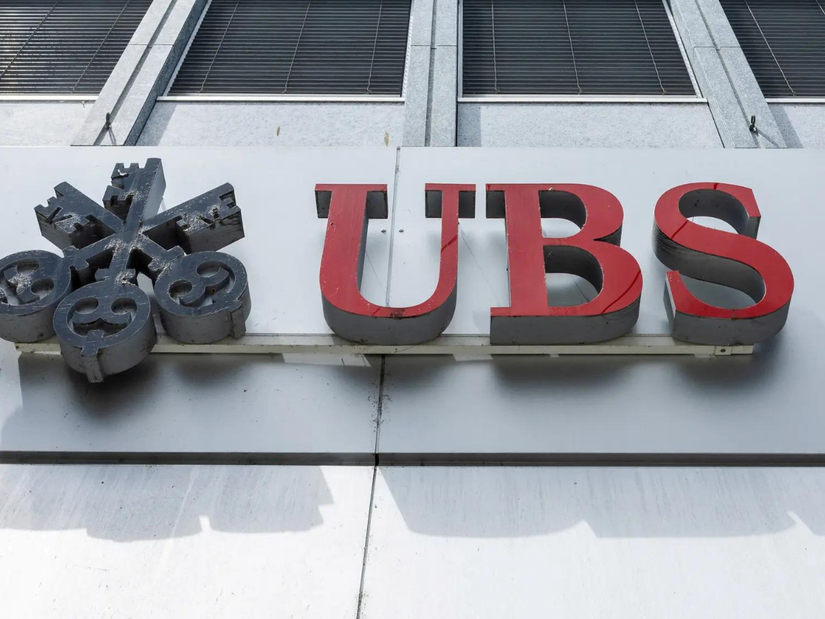 Swiss watchdog scrutinises UBS vetting of wealthy Credit Suisse clients, sources say 