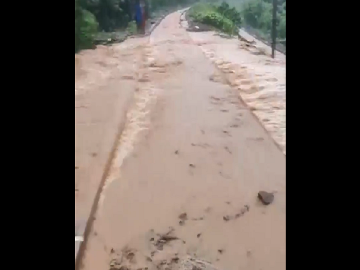 Kerala stationary watchman stops train after water flows on track. Watch video 