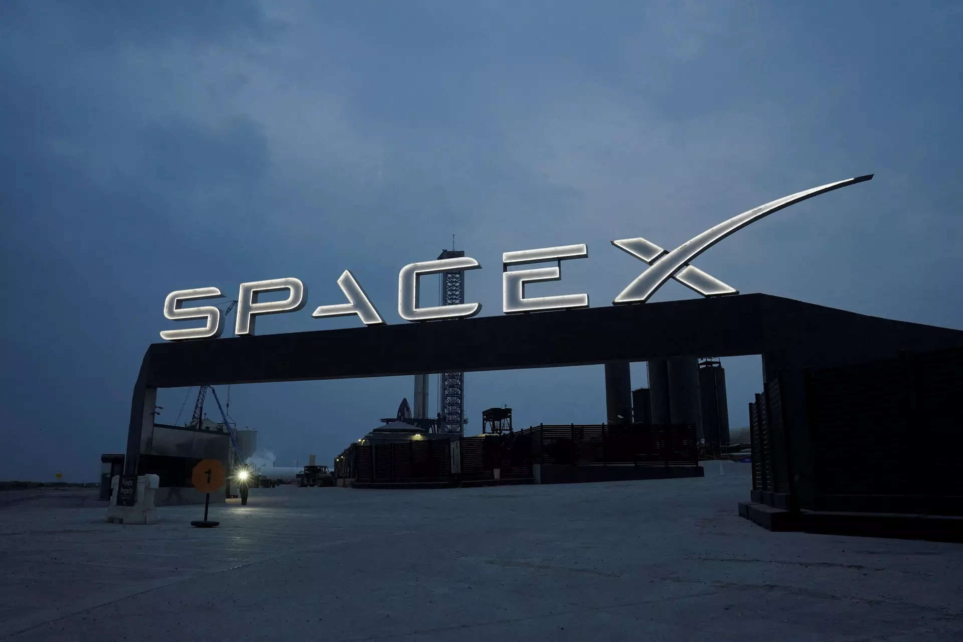 SpaceX in talks to land and recover Starship rocket off Australia's coast 