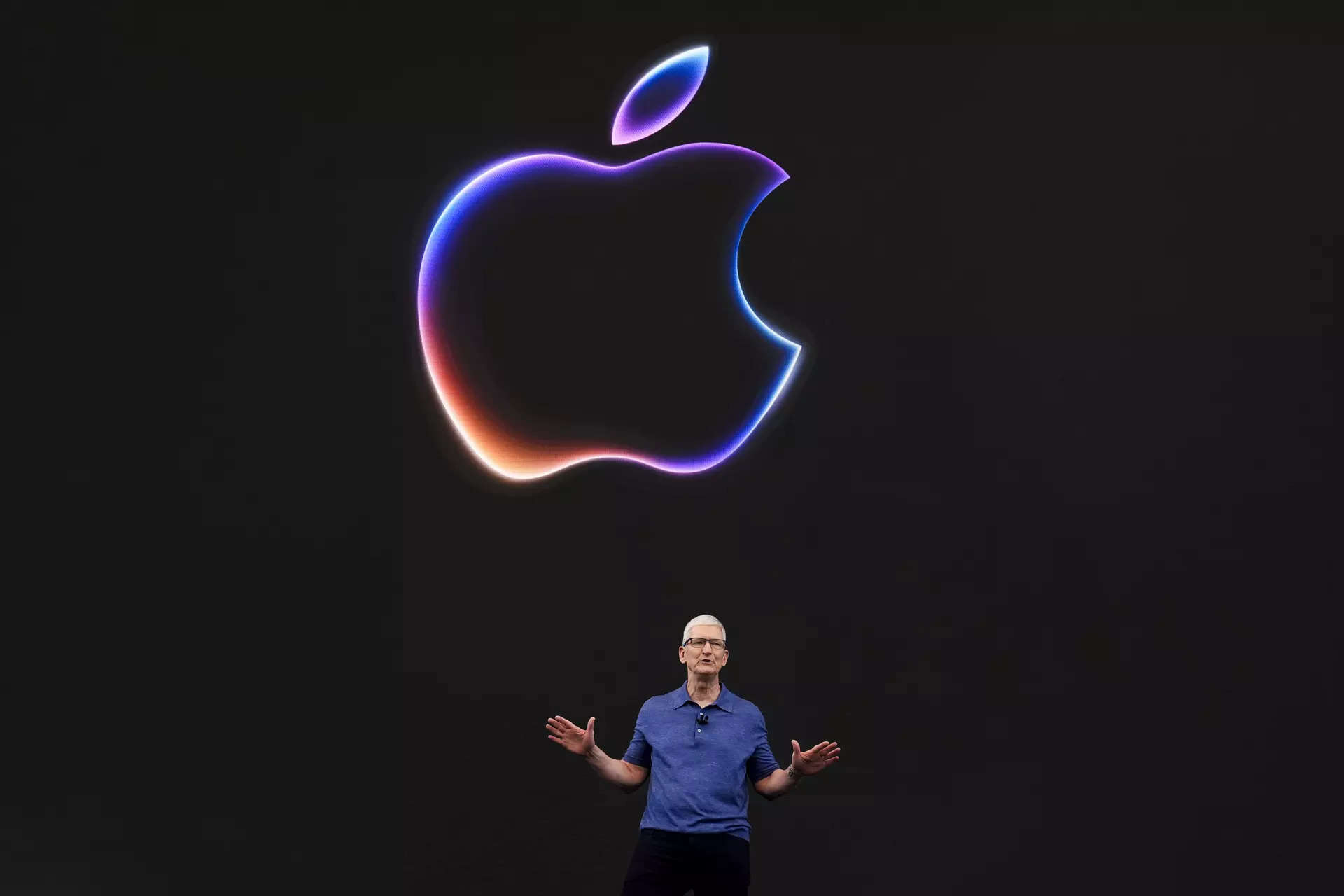 Apple claims to not use unethical data to train its AI 