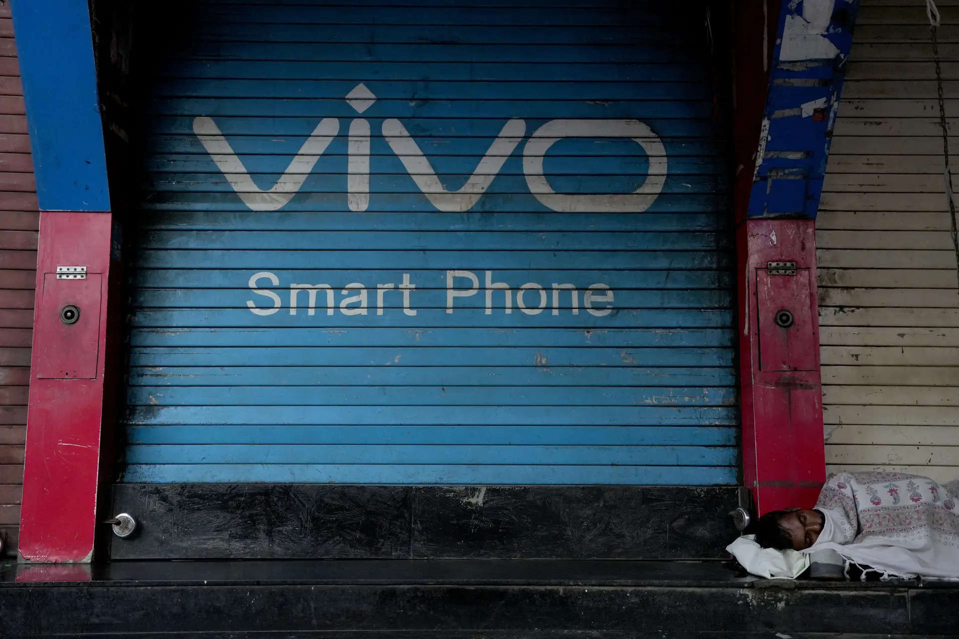 Vivo shutters plans to offload majority stake to Tata on Apple roadblock 