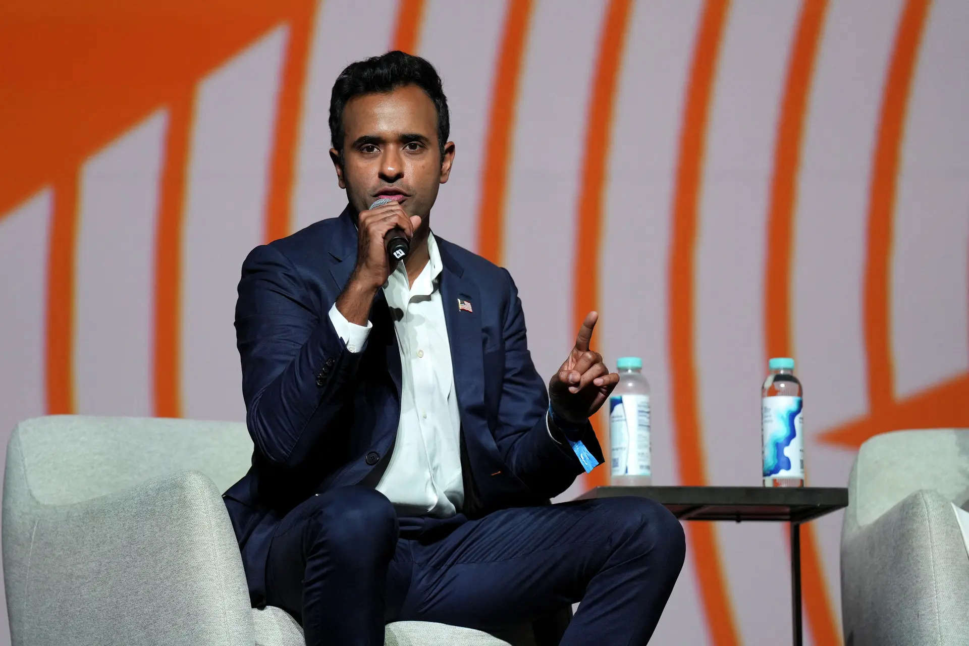 Indian Americans offended as Kamala Harris cast aside her Indian identity: Vivek Ramaswamy 