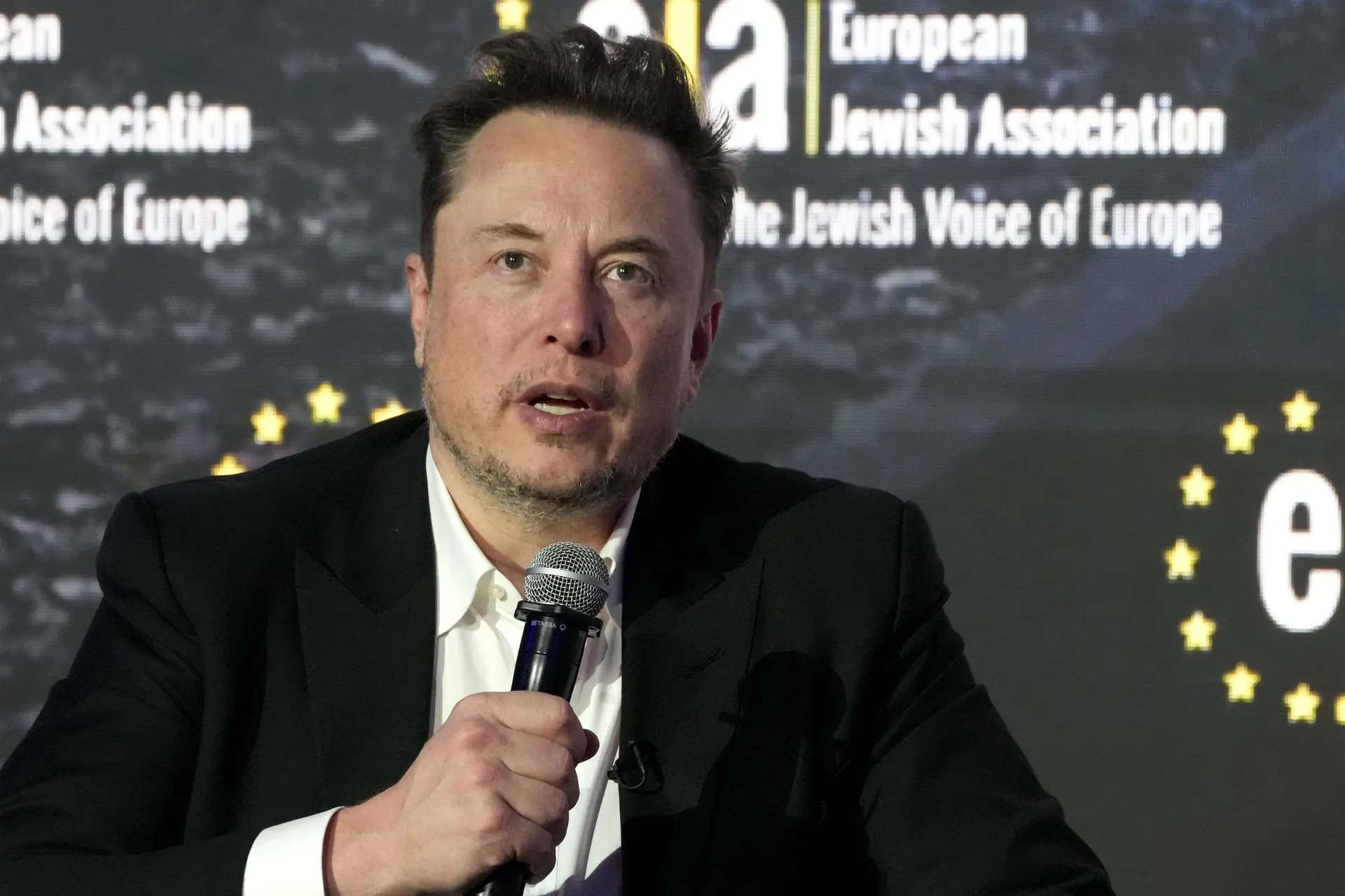 Does Elon Musk’s controversial profile picture undermine his call to defend christianity? 