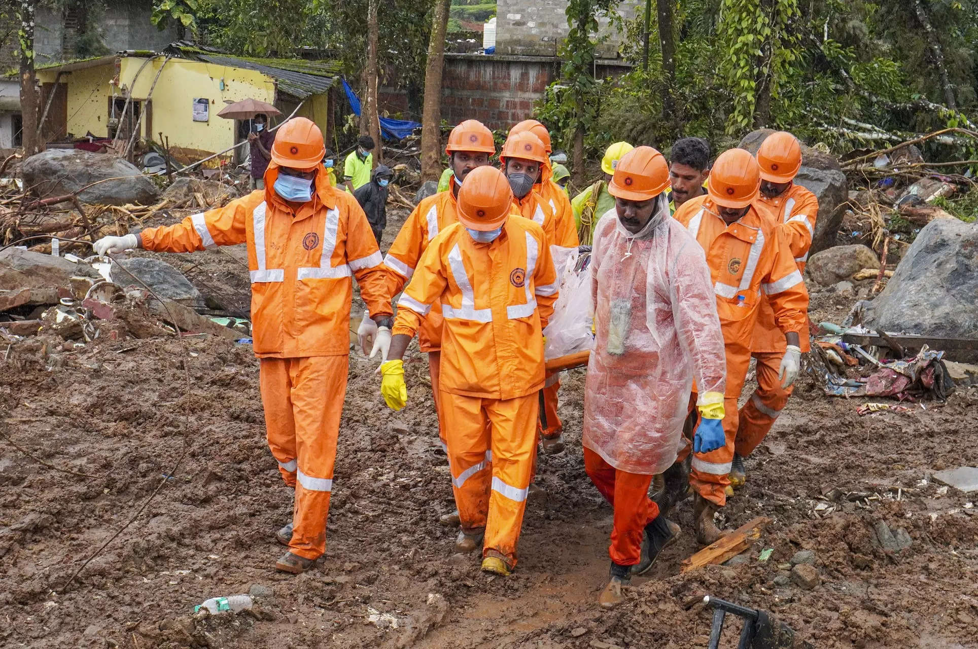 Landslide-hit areas of Wayanad find voice through ham radio 