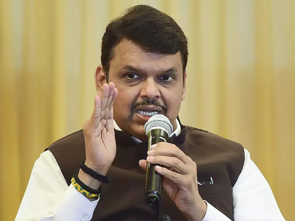 Uddhav Thackeray's remarks show he is member of Aurangzeb fan club: Devendra Fadnavis 