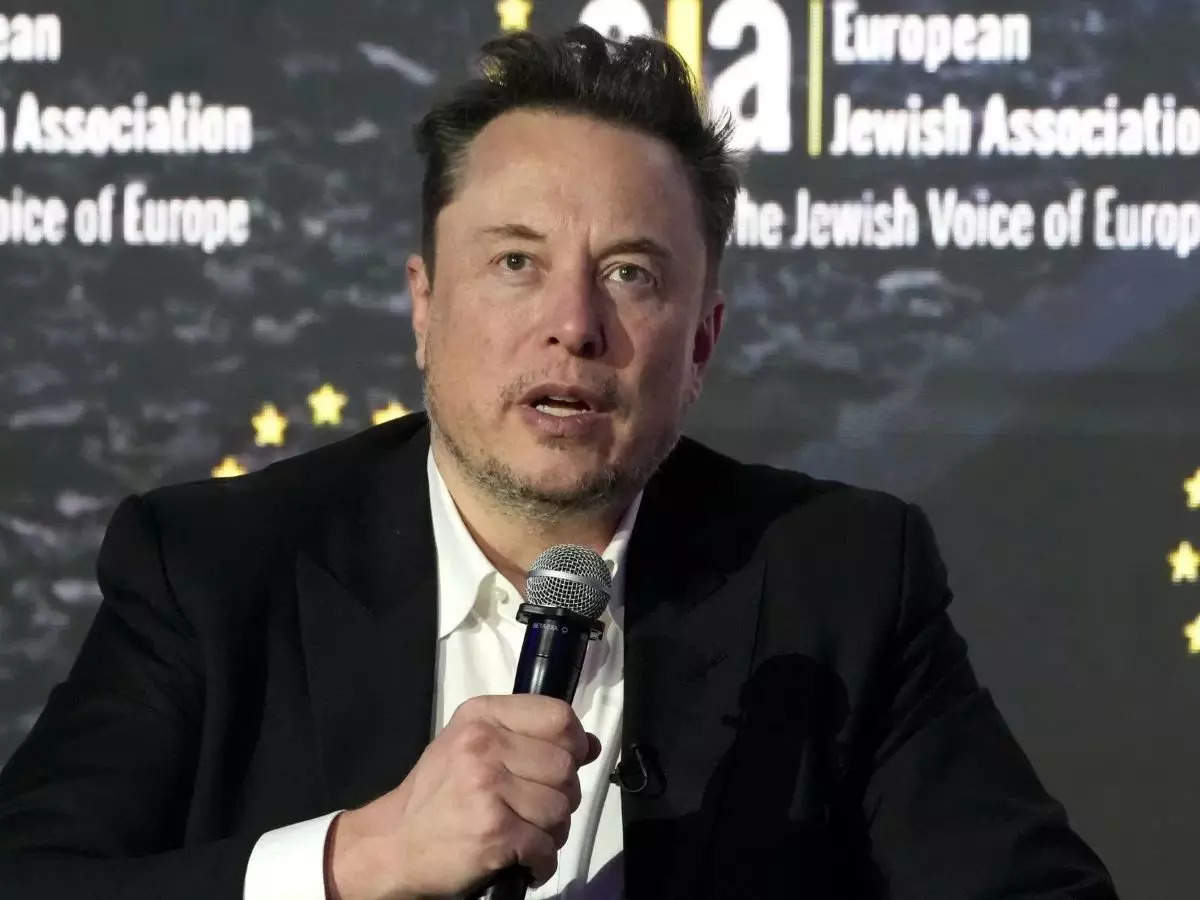 Elon Musk says Federal Reserve foolish not to have cut interest rates 