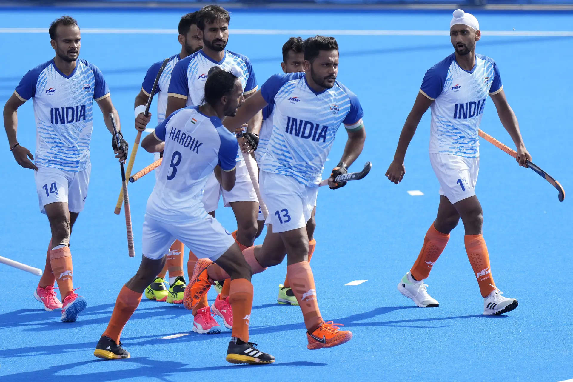 10 men, 43 mins, Olympic semis: India defend their way to 4-2 win over Britain in QFs 