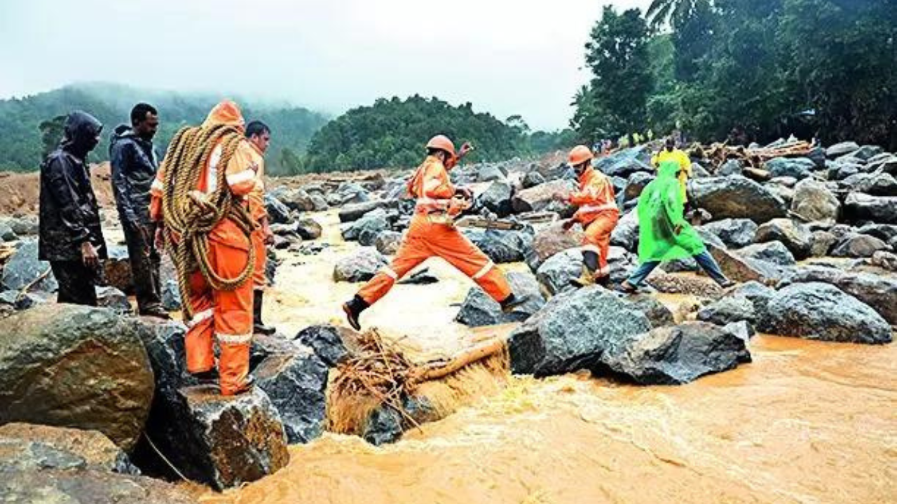 Illegality shouldn't be condoned, but affected people priority: Tharoor on Wayanad landslides 