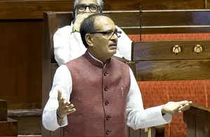 Agriculture minister misled Rajya Sabha, considering privilege motion: Congress 