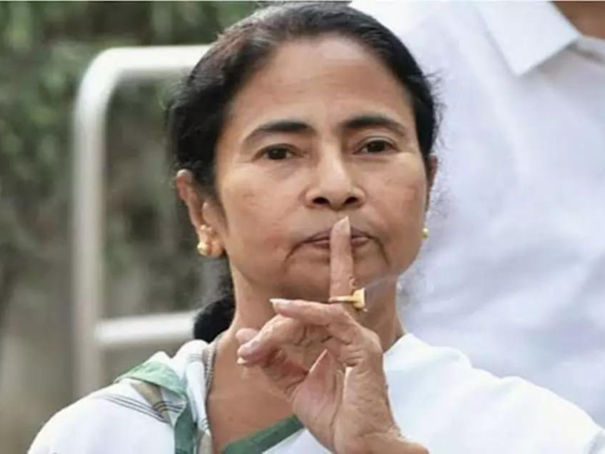 Mamata asks people to maintain peace and calm; says will follow Centre's instructions 